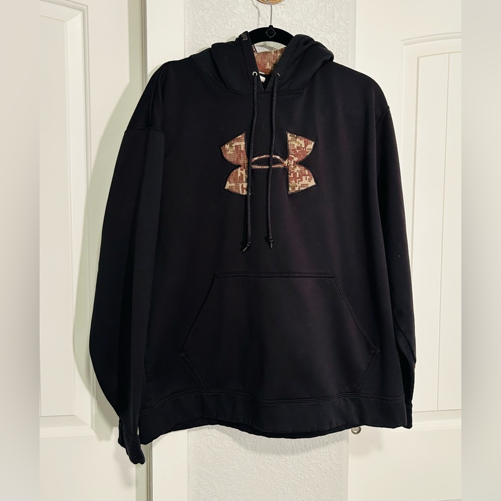 Under Armour Black Hoodie with Camo Logo XL